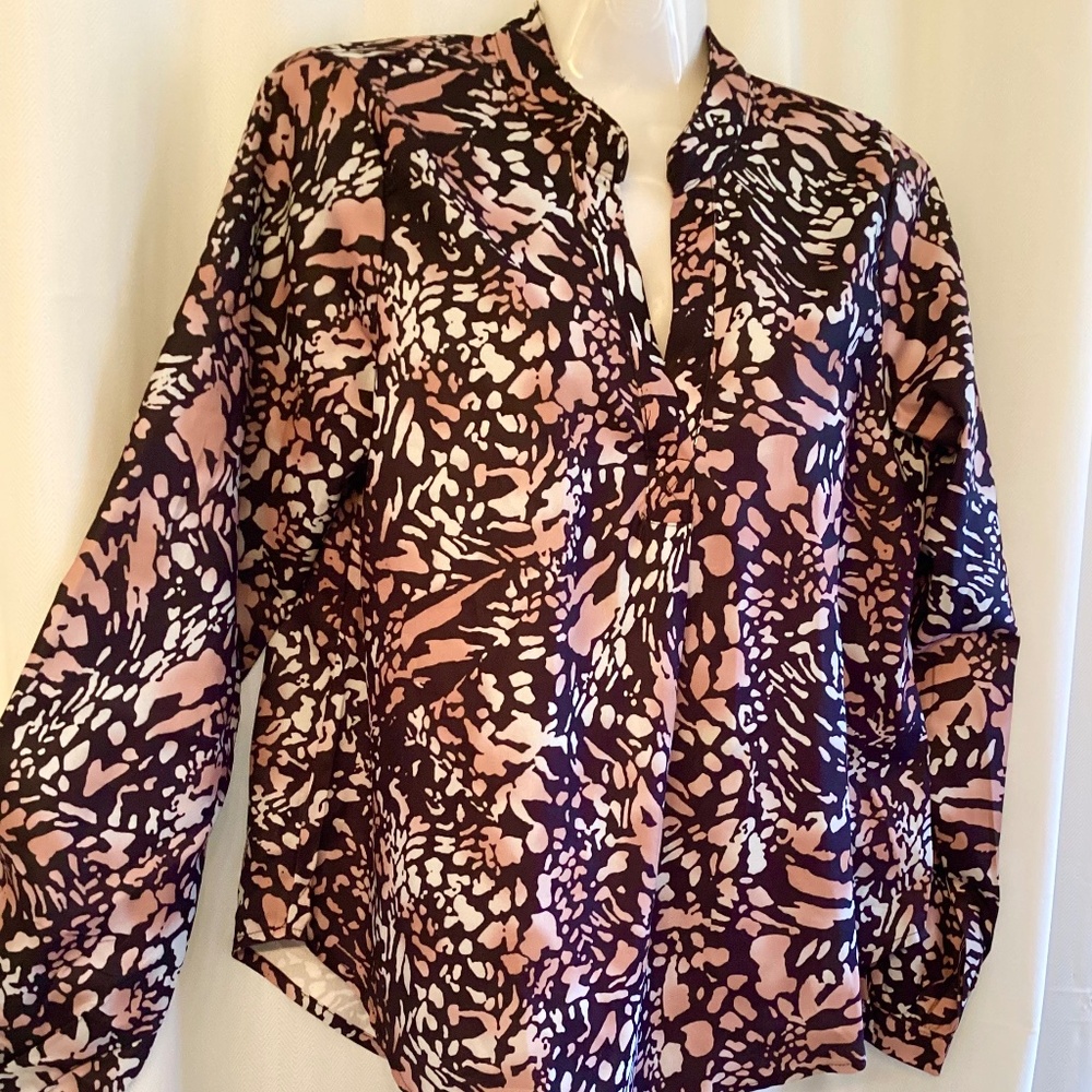 Pretty long sleeve polyester top, size S…